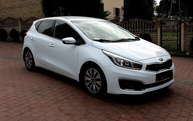 Kia Ceed cena 48900 przebieg: 139000, rok produkcji 2016 z Wolbrom małe 172